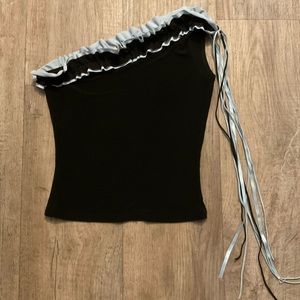 Y2K Form Fitting Off the Shoulder Tassel Cropped Blouse Size Small